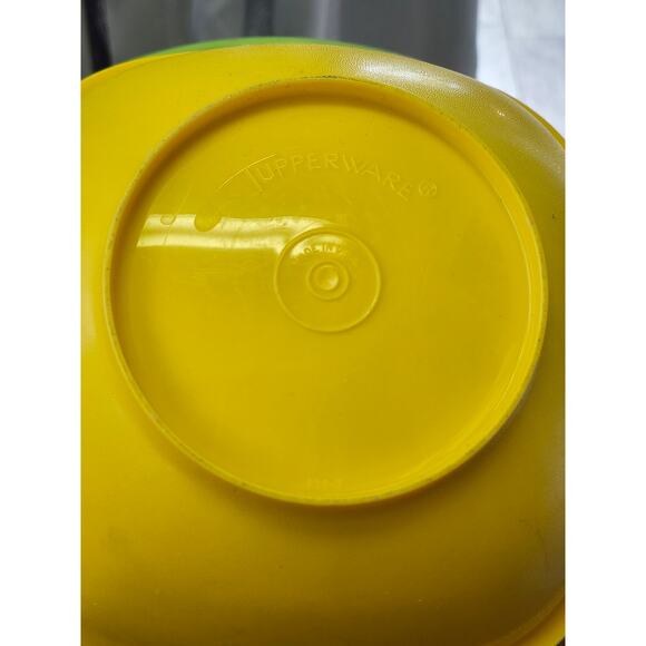 Vintage Tupperwear Servalier Bowls Yellow 836-7 837-5 ,Green 1205-25 1204-13 - Picture 5 of 11